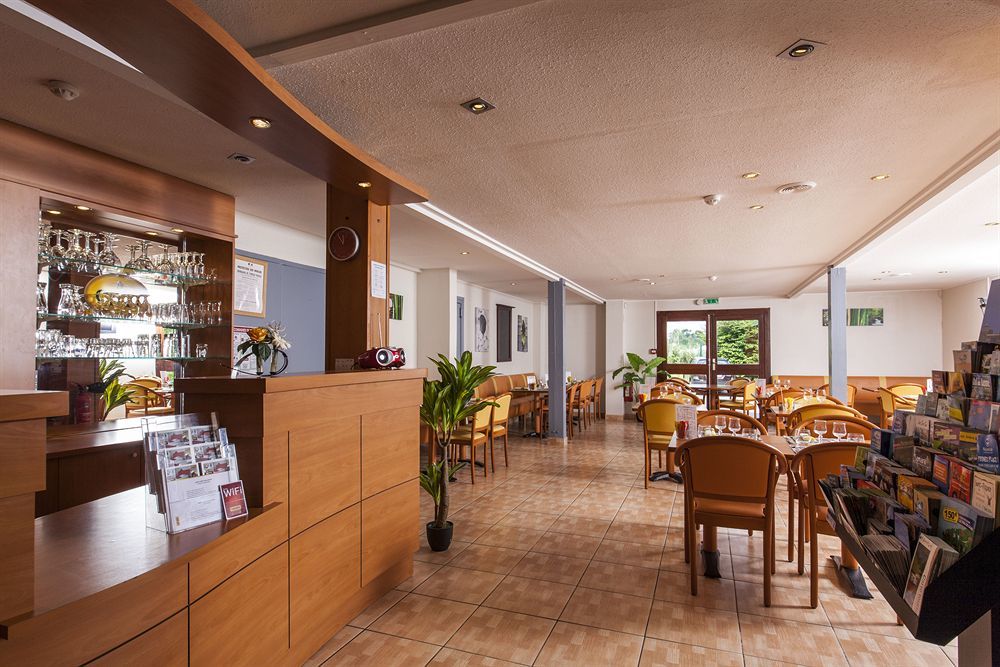 Brit Hotel Арас Екстер'єр фото