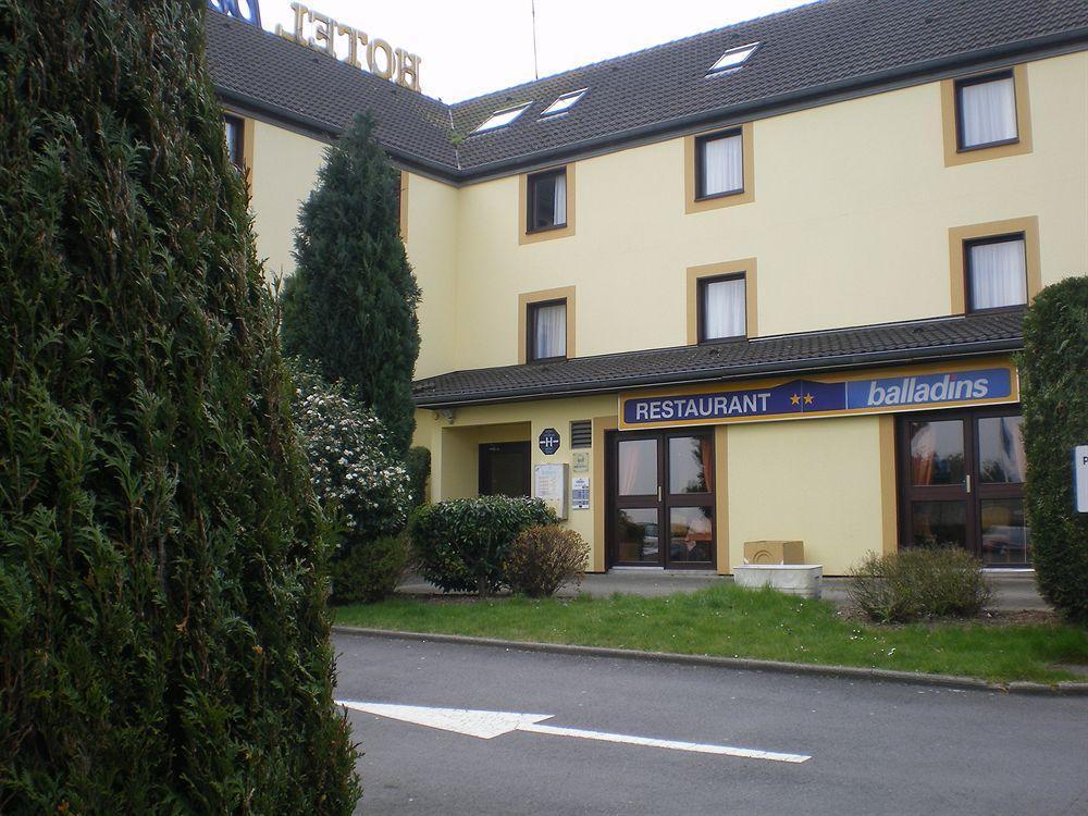 Brit Hotel Арас Екстер'єр фото