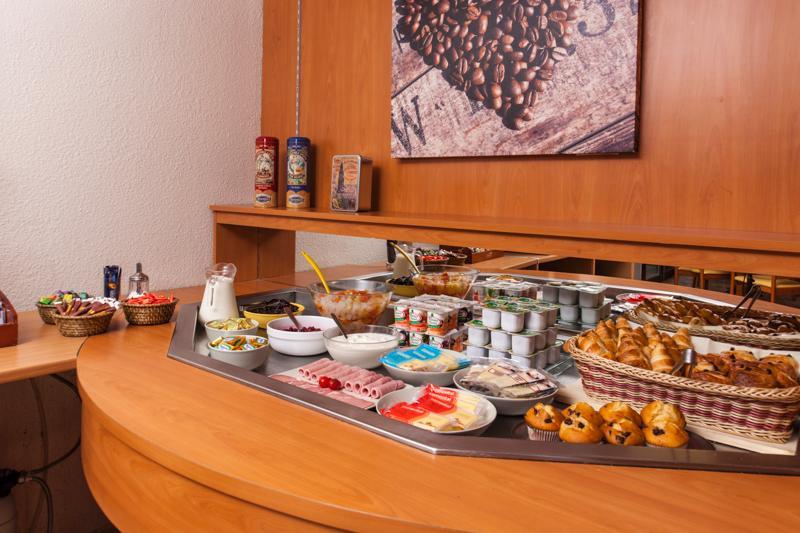 Brit Hotel Арас Екстер'єр фото
