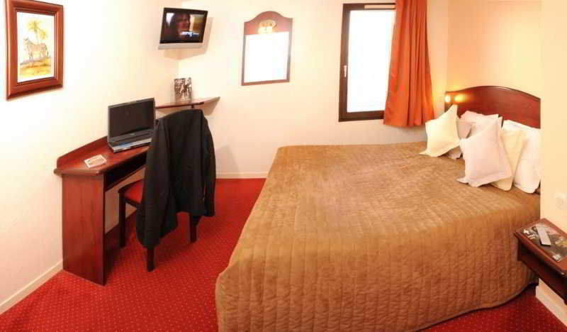 Brit Hotel Арас Екстер'єр фото